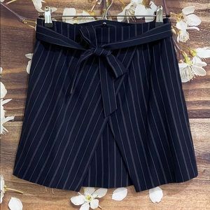 BANANA REPUBLIC Women’s Navy Pinstripe Skirt